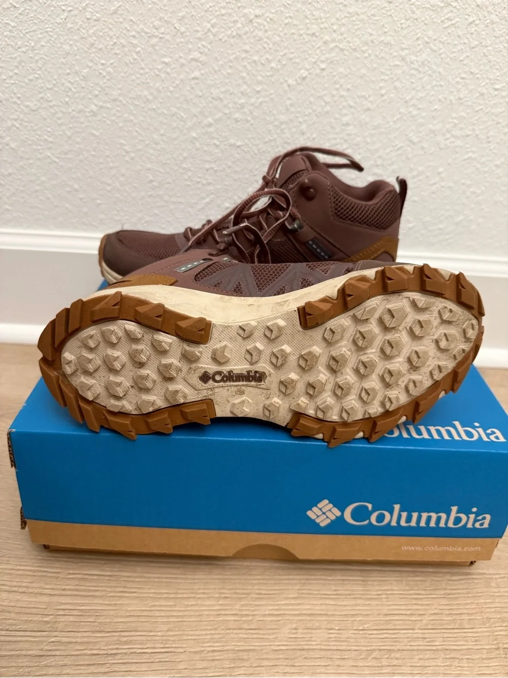 Columbia Women's Peakfreak Ii Mid Outdry Hiking Shoes